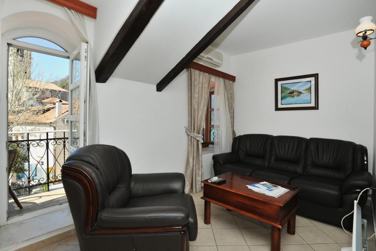Lady Of The Rocks Apartments Perast Extérieur photo