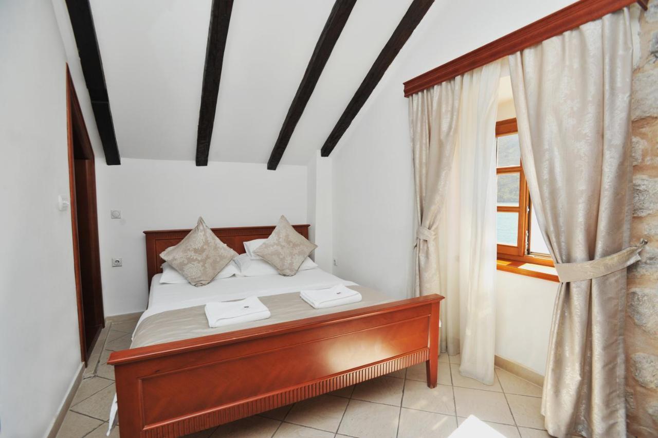 Lady Of The Rocks Apartments Perast Extérieur photo