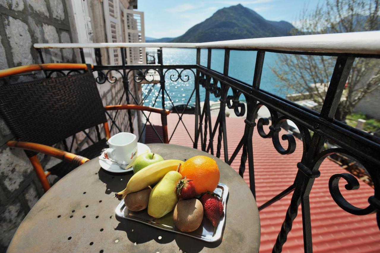 Lady Of The Rocks Apartments Perast Extérieur photo